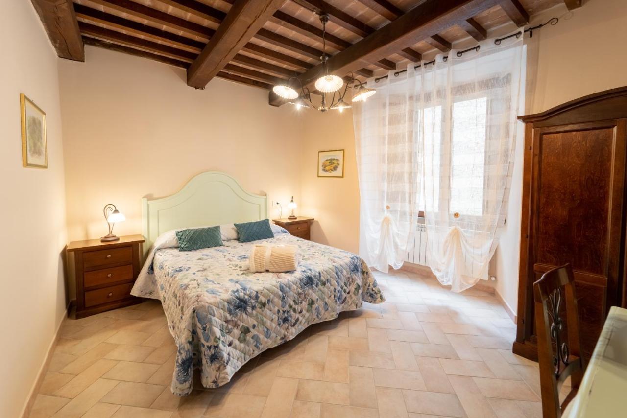 Albergo La Loggia Di San Martino Gualdo Tadino Εξωτερικό φωτογραφία