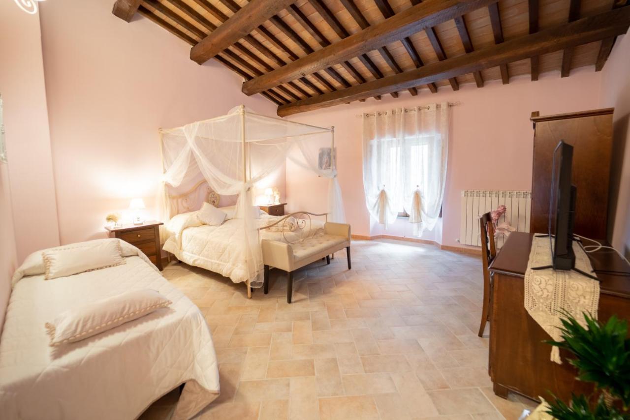 Albergo La Loggia Di San Martino Gualdo Tadino Εξωτερικό φωτογραφία
