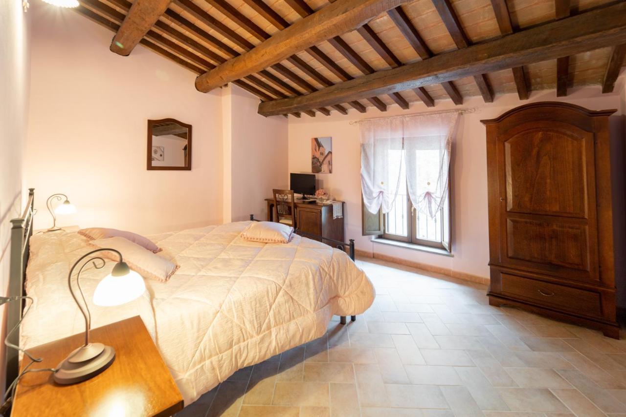 Albergo La Loggia Di San Martino Gualdo Tadino Εξωτερικό φωτογραφία