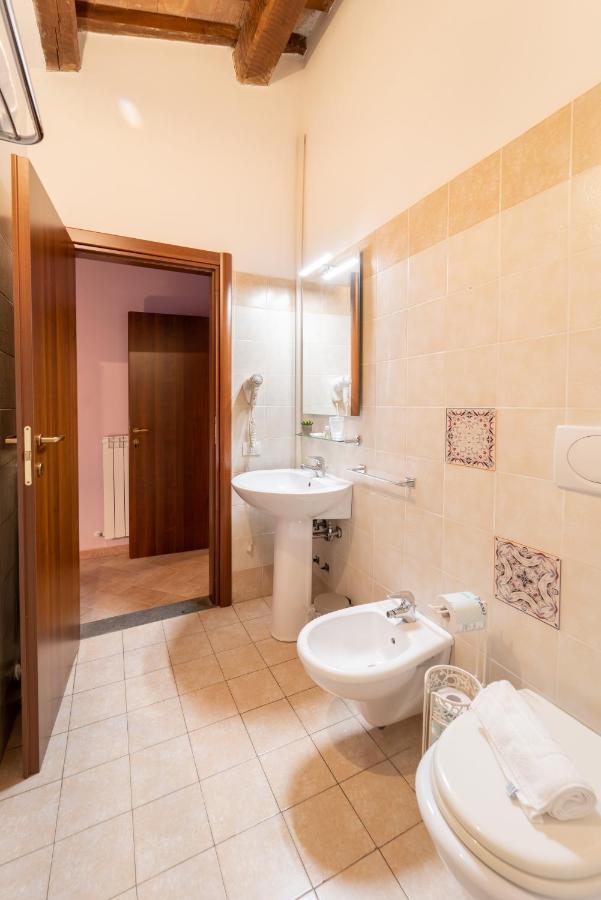 Albergo La Loggia Di San Martino Gualdo Tadino Εξωτερικό φωτογραφία