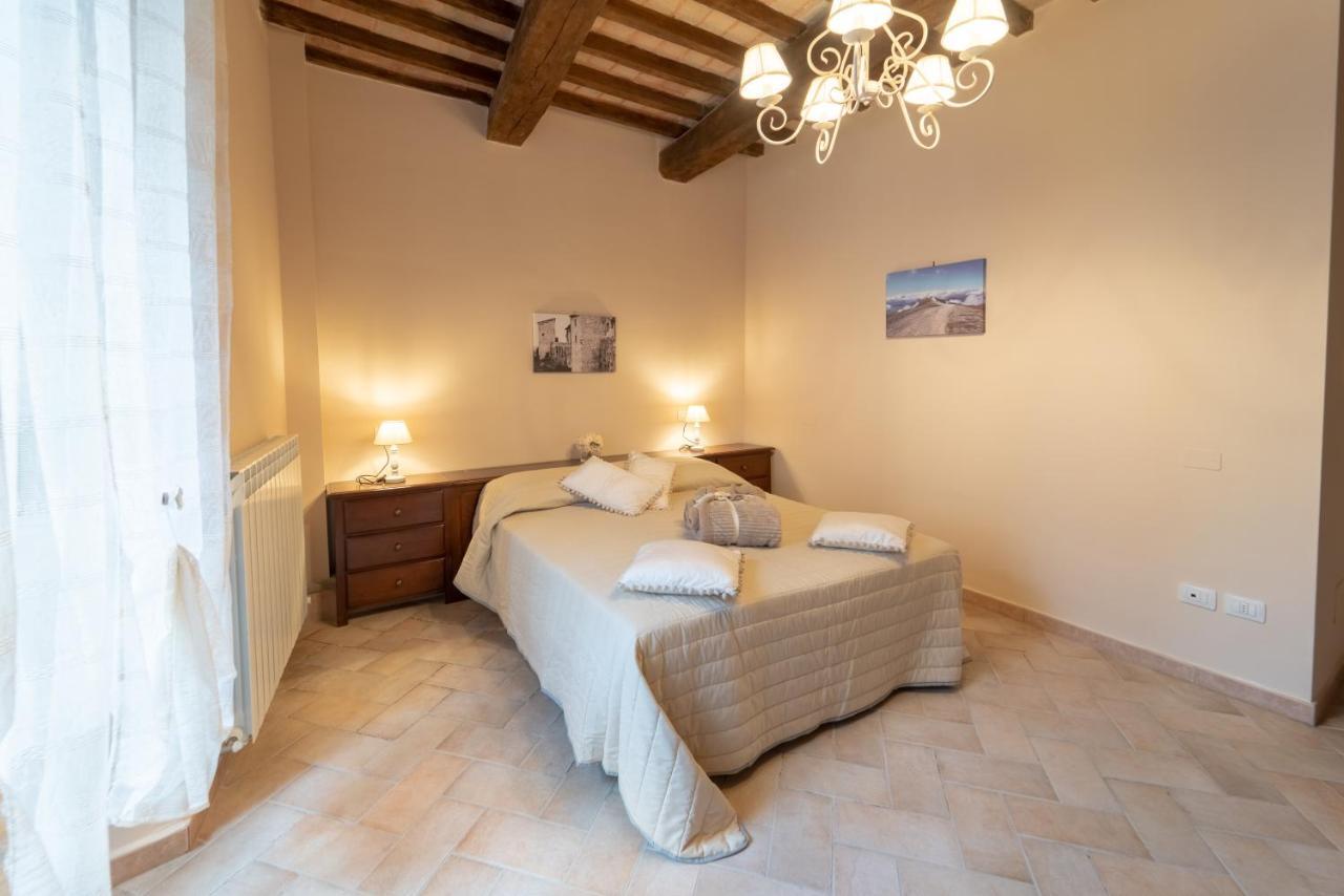 Albergo La Loggia Di San Martino Gualdo Tadino Εξωτερικό φωτογραφία