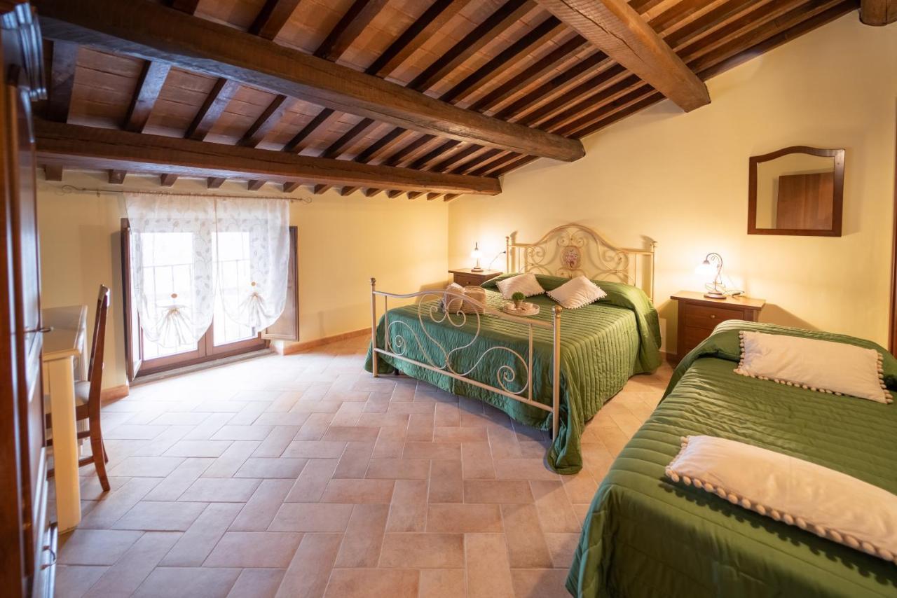 Albergo La Loggia Di San Martino Gualdo Tadino Εξωτερικό φωτογραφία