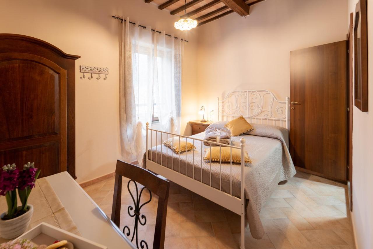 Albergo La Loggia Di San Martino Gualdo Tadino Εξωτερικό φωτογραφία