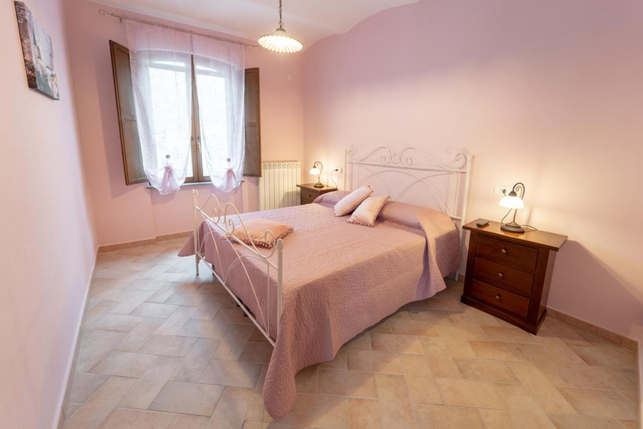Albergo La Loggia Di San Martino Gualdo Tadino Εξωτερικό φωτογραφία