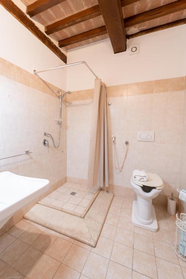 Albergo La Loggia Di San Martino Gualdo Tadino Εξωτερικό φωτογραφία