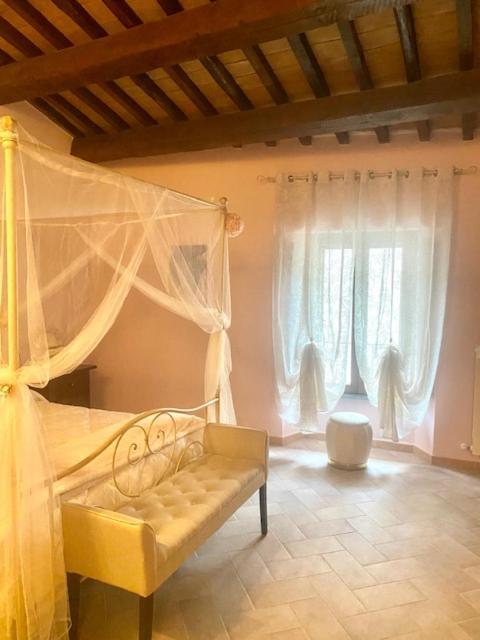 Albergo La Loggia Di San Martino Gualdo Tadino Εξωτερικό φωτογραφία